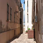 La Casa Catalana Sui Bastioni